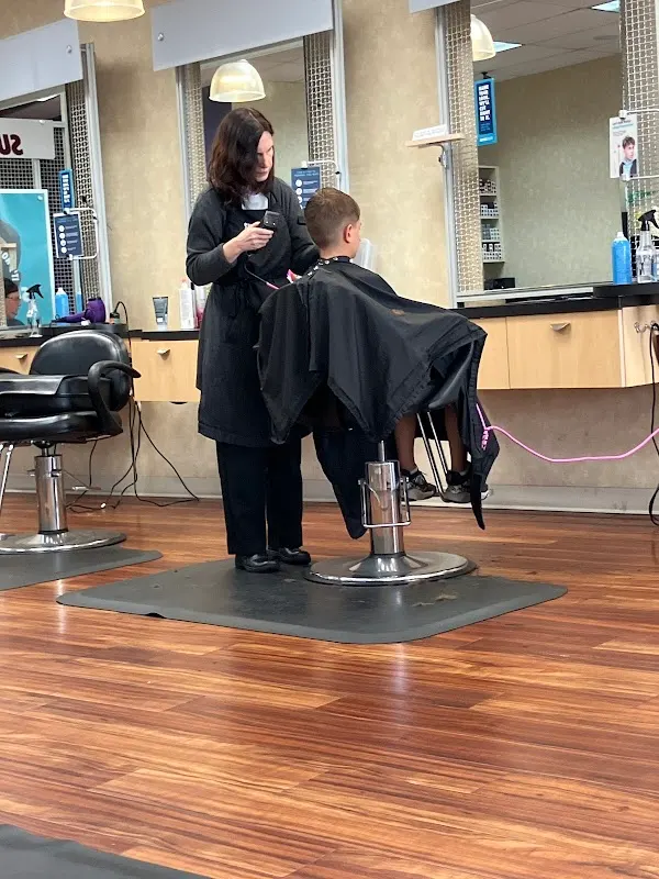 SUPERCUTS — Hair salon in Wichita